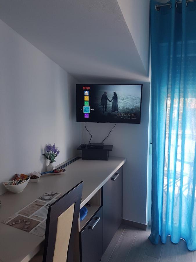 Gabi Rooms & Studio Apartment Lozovac Eksteriør bilde
