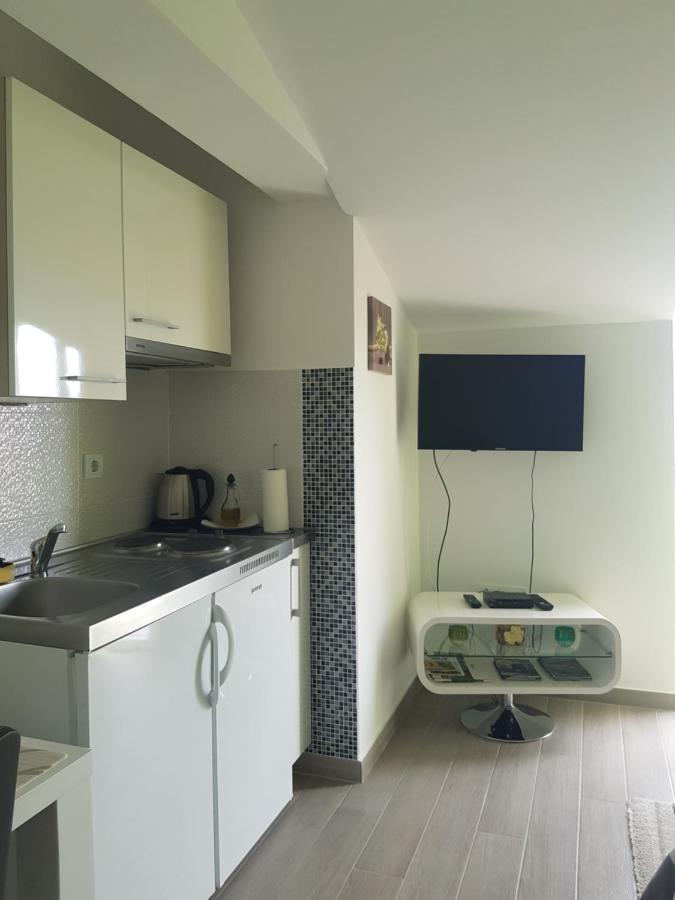 Gabi Rooms & Studio Apartment Lozovac Eksteriør bilde