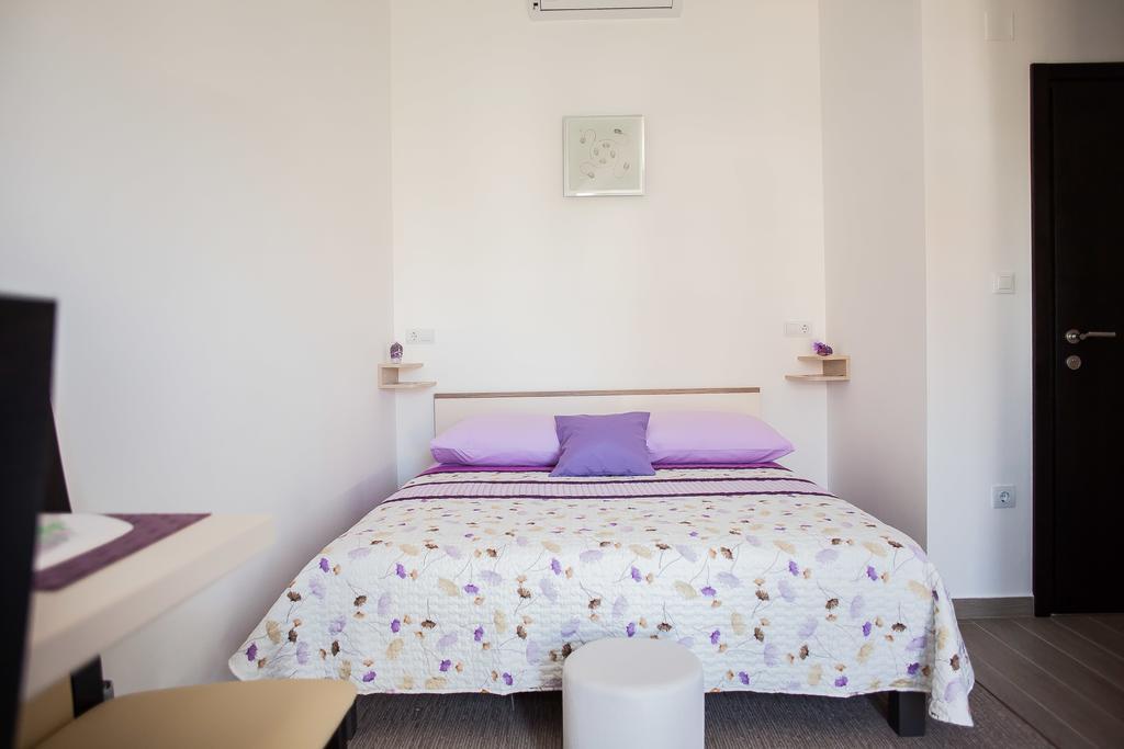 Gabi Rooms & Studio Apartment Lozovac Rom bilde